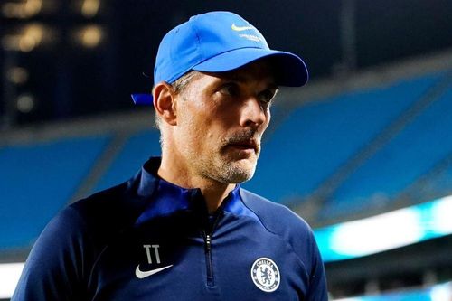 HLV Tuchel khó chịu với Barca
