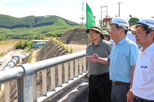 Thủ tướng khảo sát dự án thủy nông lớn nhất Nghệ An đang chậm tiến độ