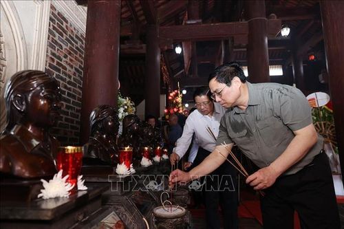 Thủ tướng dâng hương tại Khu di tích lịch sử Truông Bồn