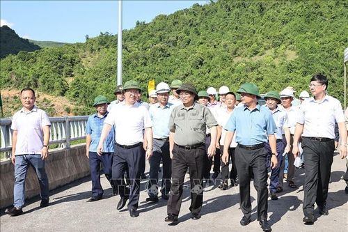 Thủ tướng Phạm Minh Chính khảo sát Dự án hồ thủy lợi Bản Mồng