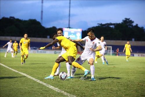V- League 2022: Thắng Hải Phòng giòn giã, Sông Lam Nghệ An soán ngôi đầu bảng