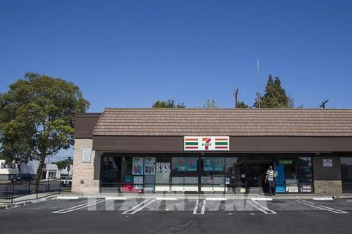 Mỹ: Chuỗi cửa hàng tiện lợi 7-Eleven cắt giảm hàng trăm việc làm