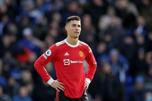 Ronaldo sẵn sàng giảm 30% lương để sớm rời M.U