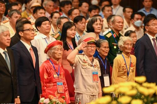 Tuyên dương hơn 500 người có công tiêu biểu toàn quốc năm 2022