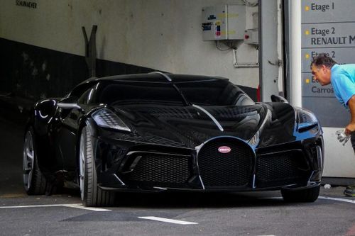 Siêu xe 19 triệu USD Bugatti La Voiture Noire đã có biển số