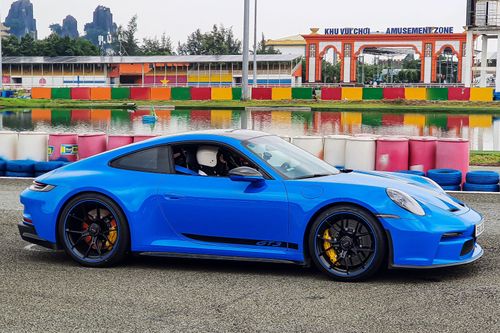 Chi tiết Porsche 911 GT3 Touring độc nhất Việt Nam