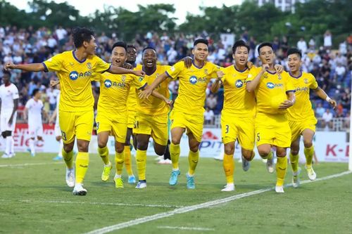 Thuyền trưởng Sông Lam Nghệ An tiết lộ 'bí kíp' thăng hoa ở vòng 9 V.League 2022