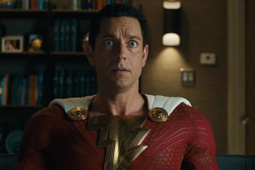 Shazam 2: Khi siêu anh hùng 'vô tích sự' đối mặt các vị thần giận dữ