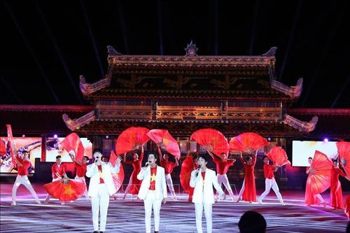 Chương trình nghệ thuật 'Khát vọng hòa bình' trên vùng đất thiêng Quảng Trị