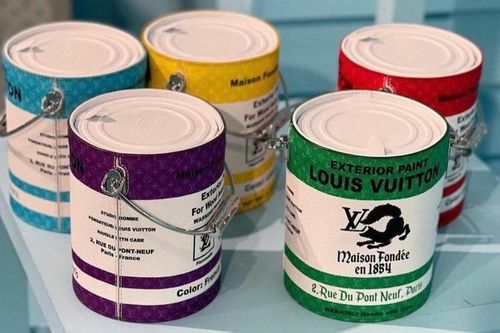 Nhìn qua tưởng thùng sơn, hóa ra là túi xách giá 66 triệu đồng của Louis Vuitton