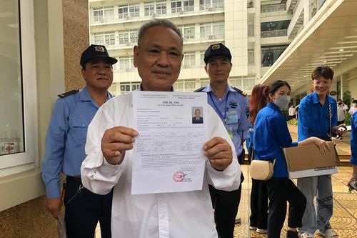 Thí sinh 82 tuổi đỗ tốt nghiệp THPT