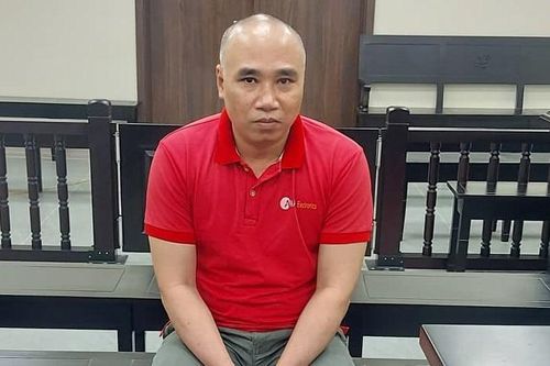 Chủ cửa hàng bán 'rượu độc' khiến 3 người tử vong
