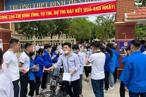 Ninh Bình dẫn đầu điểm trung bình khối A cả nước