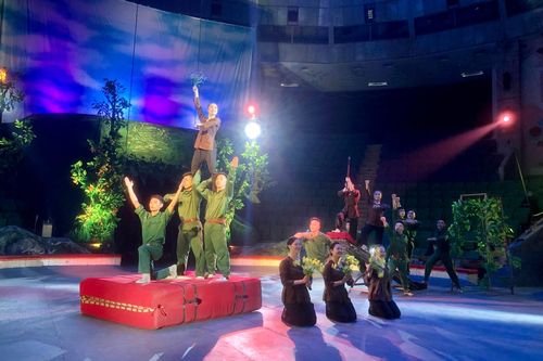 'Vùng trời bình yên' - chương trình xiếc tôn vinh các chiến sĩ binh chủng phòng không