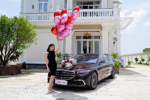 'Ngọc nữ bolero' Lily Chen tậu Mercedes-Benz S450 2022 hơn 5 tỷ