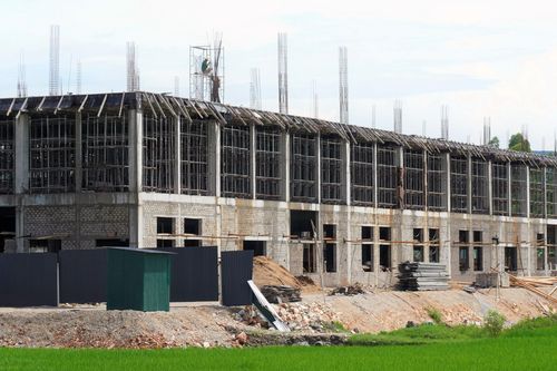 Nhà máy may không phép 'mọc' giữa khu dân cư