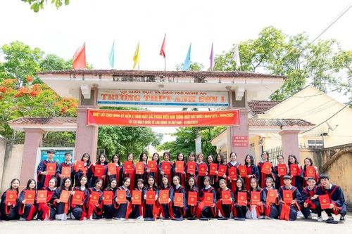 Một lớp học miền núi Anh Sơn có 40/44 học sinh đạt trên 9 điểm môn Ngữ văn