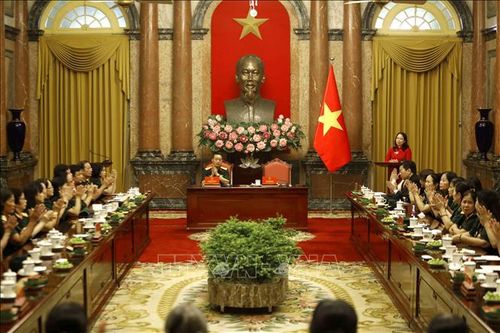 Phó Chủ tịch nước tiếp Đoàn đại biểu Hội Nữ chiến sỹ Trường Sơn - đường Hồ Chí Minh