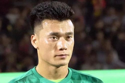 Nghịch lý sai lầm kéo lùi sự nghiệp của thủ môn Bùi Tiến Dũng: Tiếc cho tài năng nổi tiếng!