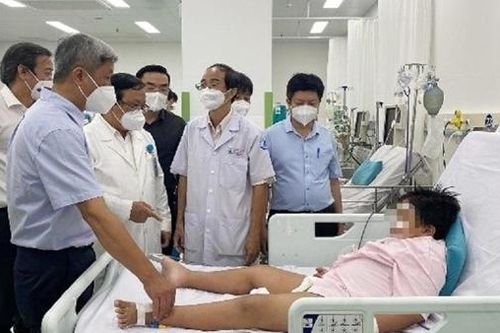 Ba tháng kiên trì cứu sống bé trai bị sốt xuất huyết