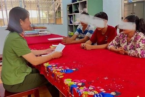 Sập bẫy việc nhẹ lương cao