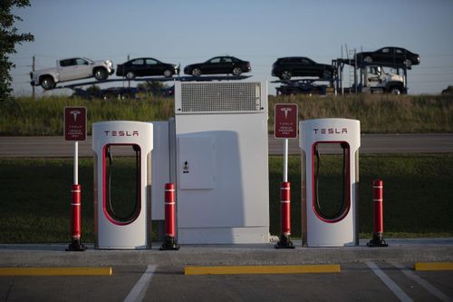Tesla lên kế hoạch mở rộng đối tượng sử dụng trạm sạc tại Mỹ