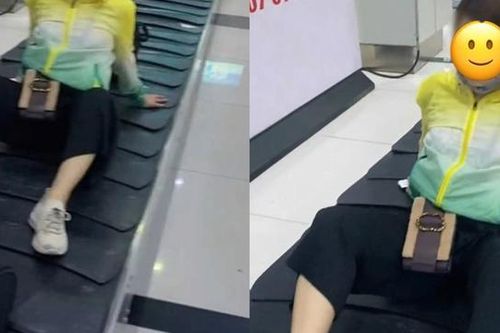 Nữ hành khách ngồi 'phản cảm' trên băng chuyền hành lý sân bay
