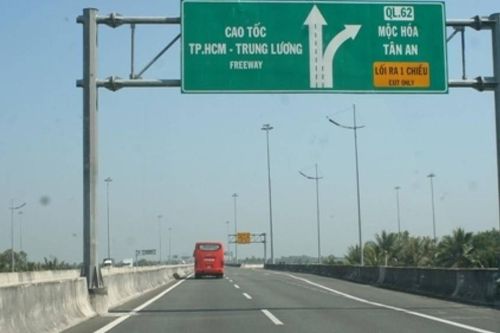 Đề xuất mở rộng cao tốc Thành phố Hồ Chí Minh-Trung Lương lên 8 làn xe
