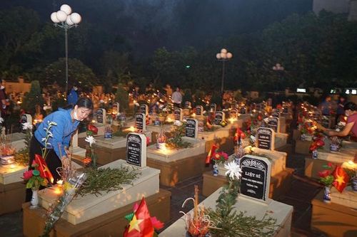Thắp sáng ngọn lửa tri ân ở Ninh Bình