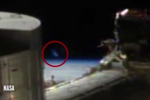 Bằng chứng thuyết phục UFO tàng hình từng tiếp cận trạm vũ trụ ISS?