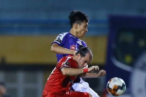 Tiến Linh có thầy mới, đối tác mới trên hàng công