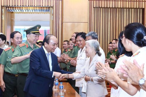 Chủ tịch nước mong muốn lực lượng công an thực hiện tốt chính sách ưu đãi người có công