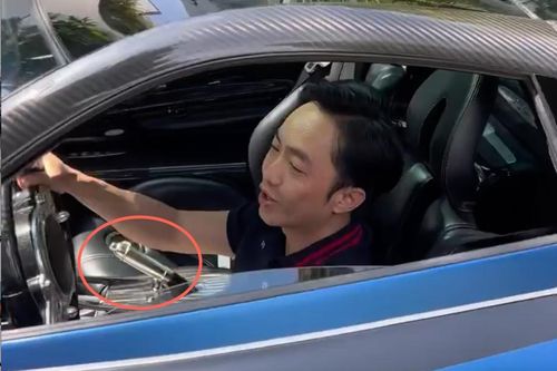 Cường Đô La lái thử siêu xe của Minh Nhựa nhưng không hạ phanh tay