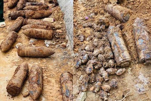 Bắc Giang: Phát hiện hàng chục đầu đạn pháo khi đào móng nhà