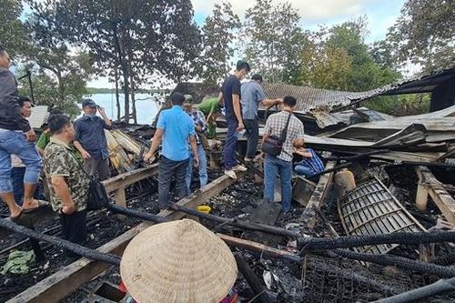 Người đàn ông bị tai biến tử vong trong căn nhà cháy