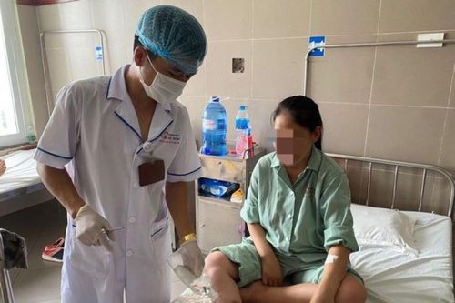 Nhiễm trùng, hoại tử vết thương vì đắp thuốc nam