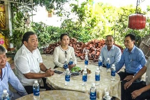 Mặt trận Cà Mau thăm hỏi, hỗ trợ gia đình có 6 người tử vong do ngạt khí