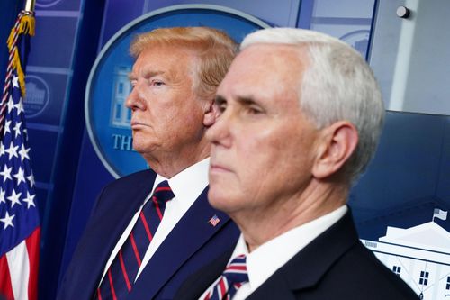 Bức tranh trái ngược Trump - Pence ở Washington
