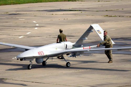 Thổ Nhĩ Kỳ nói Tổng thống Putin đề nghị chế tạo máy bay không người lái Baykar ở Nga