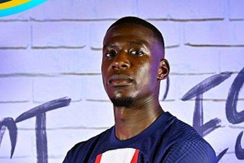 PSG chiêu mộ sao từng được 'Thầy của các vị thầy' Rangnick nhắm cho MU