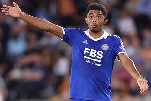 Chelsea hỏi mua Fofana khi bị Barca vượt mặt trong vụ Kounde