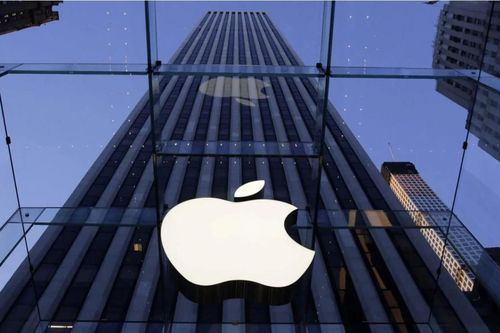 Apple lần đầu giảm giá sản phẩm để kích cầu