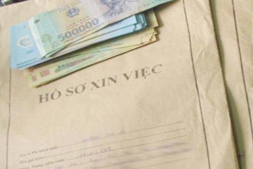 Chiêu trò lừa 'chạy việc' của giảng viên trường cao đẳng