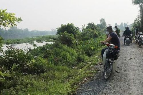 Vụ thi thể trên kênh Vàm Thuật tay chân bị trói: Công an tìm người thân