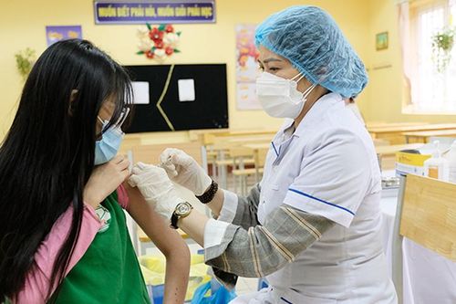 Thủ tướng chỉ đạo đẩy nhanh tiến độ tiêm vắc xin phòng Covid-19