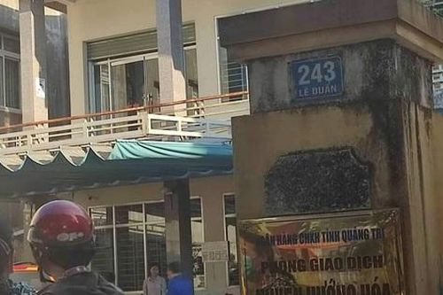Một lãnh đạo ngân hàng được phát hiện tử vong trong phòng làm việc