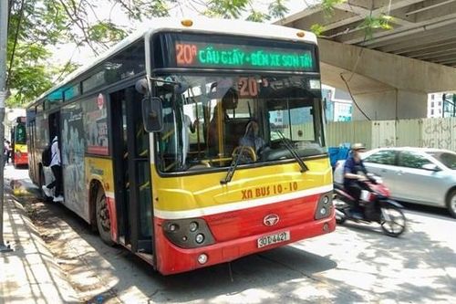 Nâng chất lượng xe buýt: Tưởng dễ mà khó