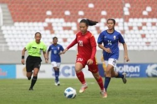 U18 nữ Việt Nam ghi 5 bàn trong 36 phút