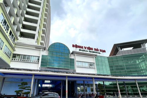 Bệnh viện Bà Rịa nợ như 'chúa chổm', Giám đốc sắp nghỉ hưu bổ nhiệm 5 cán bộ chủ chốt