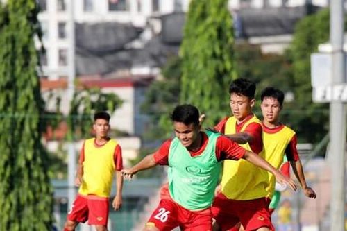 HLV Đinh Thế Nam loại 3 cầu thủ HAGL và Hà Nội, bổ sung cầu thủ V-League lên U20 Việt Nam